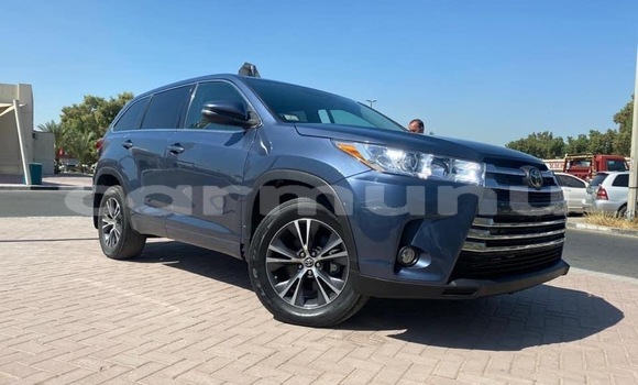 Acheter Occasion Voiture Toyota Highlander Bleu à Brazzaville, Commune de Brazzaville Acheter Occasion Voiture Toyota Highlander Bleu à Brazzaville, Commune de Brazzaville