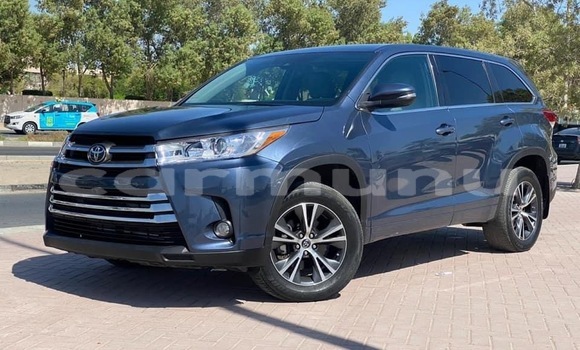 Acheter Occasion Voiture Toyota Highlander Bleu à Brazzaville, Commune de Brazzaville Acheter Occasion Voiture Toyota Highlander Bleu à Brazzaville, Commune de Brazzaville