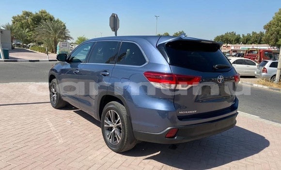 Acheter Occasion Voiture Toyota Highlander Bleu à Brazzaville, Commune de Brazzaville Acheter Occasion Voiture Toyota Highlander Bleu à Brazzaville, Commune de Brazzaville