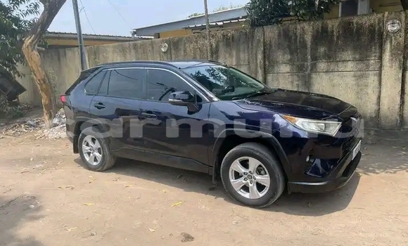 Acheter Occasion Voiture Toyota RAV4 Noir à Brazzaville, Commune de Brazzaville Acheter Occasion Voiture Toyota RAV4 Noir à Brazzaville, Commune de Brazzaville