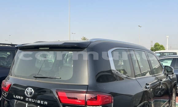 Acheter Neuf Voiture Toyota Land Cruiser Noir à Pointe–Noire, Région du Kouilou Acheter Neuf Voiture Toyota Land Cruiser Noir à Pointe–Noire, Région du Kouilou