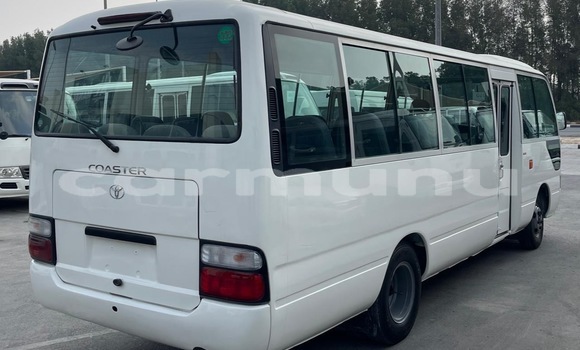 Acheter Occasion Voiture Toyota Coaster Blanc à Brazzaville, Commune de Brazzaville Acheter Occasion Voiture Toyota Coaster Blanc à Brazzaville, Commune de Brazzaville