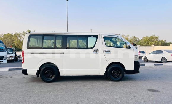 Acheter Occasion Voiture Toyota Hiace Blanc à Brazzaville, Commune de Brazzaville Acheter Occasion Voiture Toyota Hiace Blanc à Brazzaville, Commune de Brazzaville