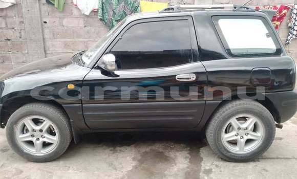 Acheter Occasion Voiture Toyota RAV4 Noir à Brazzaville, Commune de Brazzaville Acheter Occasion Voiture Toyota RAV4 Noir à Brazzaville, Commune de Brazzaville