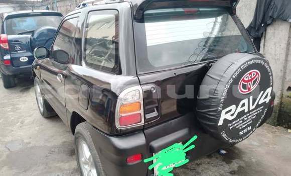 Acheter Occasion Voiture Toyota RAV4 Noir à Brazzaville, Commune de Brazzaville Acheter Occasion Voiture Toyota RAV4 Noir à Brazzaville, Commune de Brazzaville