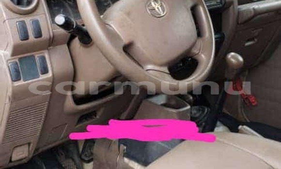 Acheter Occasion Voiture Toyota Hilux Noir à Brazzaville, Commune de Brazzaville Acheter Occasion Voiture Toyota Hilux Noir à Brazzaville, Commune de Brazzaville