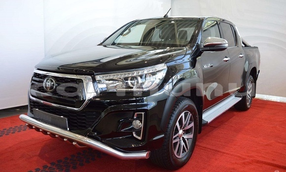 Acheter Import Voiture Toyota Hilux Noir à Import - Dubai, Région de la Bouenza