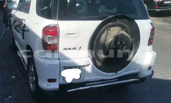 Acheter Occasion Voiture Toyota RAV4 Blanc à Pointe–Noire, Région du Kouilou Acheter Occasion Voiture Toyota RAV4 Blanc à Pointe–Noire, Région du Kouilou