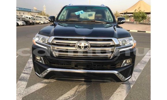 Buy Import Toyota Land Cruiser Black Car in Import - Dubai in Region of Bouenza Buy Import Toyota Land Cruiser Black Car in Import - Dubai in Region of Bouenza