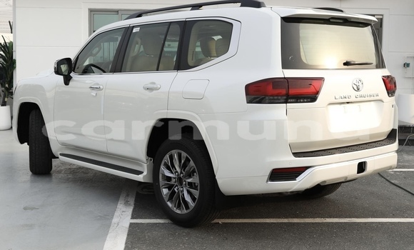 Acheter Neuf Voiture Toyota Land Cruiser Blanc à Brazzaville, Commune de Brazzaville Acheter Neuf Voiture Toyota Land Cruiser Blanc à Brazzaville, Commune de Brazzaville