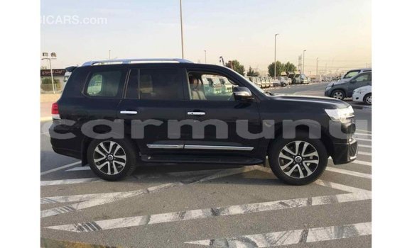 Buy Import Toyota Land Cruiser Black Car in Import - Dubai in Region of Bouenza Buy Import Toyota Land Cruiser Black Car in Import - Dubai in Region of Bouenza