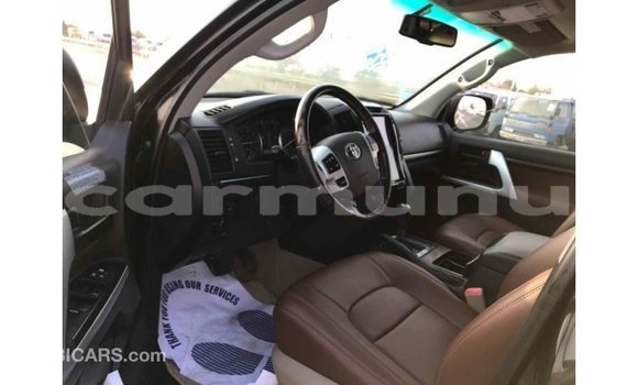 Buy Import Toyota Land Cruiser Black Car in Import - Dubai in Region of Bouenza Buy Import Toyota Land Cruiser Black Car in Import - Dubai in Region of Bouenza