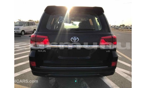 Buy Import Toyota Land Cruiser Black Car in Import - Dubai in Region of Bouenza Buy Import Toyota Land Cruiser Black Car in Import - Dubai in Region of Bouenza