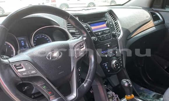 Acheter Occasion Voiture Hyundai Santa Fe Blanc à Brazzaville, Commune de Brazzaville Acheter Occasion Voiture Hyundai Santa Fe Blanc à Brazzaville, Commune de Brazzaville