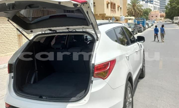 Acheter Occasion Voiture Hyundai Santa Fe Blanc à Brazzaville, Commune de Brazzaville Acheter Occasion Voiture Hyundai Santa Fe Blanc à Brazzaville, Commune de Brazzaville