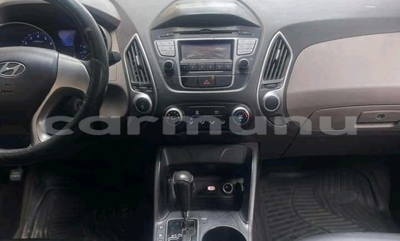 Acheter Occasion Voiture Hyundai ix35 Rouge à Brazzaville, Commune de Brazzaville Acheter Occasion Voiture Hyundai ix35 Rouge à Brazzaville, Commune de Brazzaville