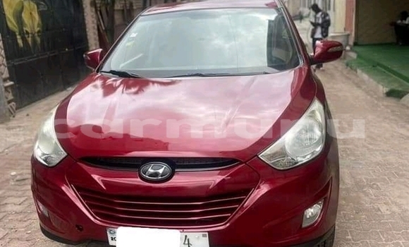 Acheter Occasion Voiture Hyundai ix35 Rouge à Brazzaville, Commune de Brazzaville Acheter Occasion Voiture Hyundai ix35 Rouge à Brazzaville, Commune de Brazzaville