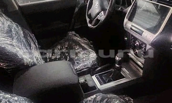 Acheter Occasion Voiture Toyota Prado Noir à Brazzaville, Commune de Brazzaville Acheter Occasion Voiture Toyota Prado Noir à Brazzaville, Commune de Brazzaville