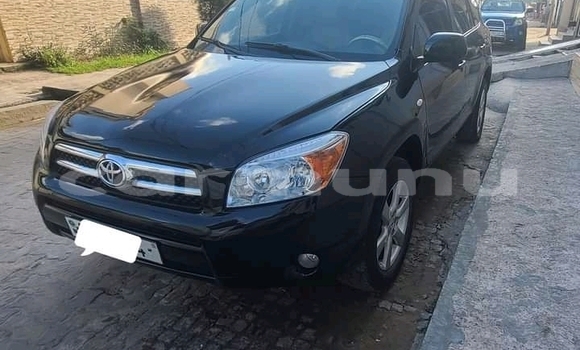 Acheter Occasion Voiture Toyota RAV4 Noir à Brazzaville, Commune de Brazzaville Acheter Occasion Voiture Toyota RAV4 Noir à Brazzaville, Commune de Brazzaville