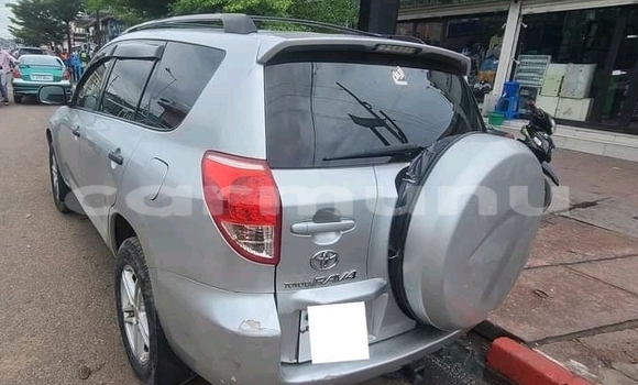 Acheter Occasion Voiture Toyota RAV4 Autre à Brazzaville, Commune de Brazzaville Acheter Occasion Voiture Toyota RAV4 Autre à Brazzaville, Commune de Brazzaville
