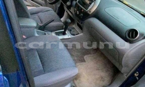 Acheter Occasion Voiture Toyota RAV4 Bleu à Brazzaville, Commune de Brazzaville Acheter Occasion Voiture Toyota RAV4 Bleu à Brazzaville, Commune de Brazzaville