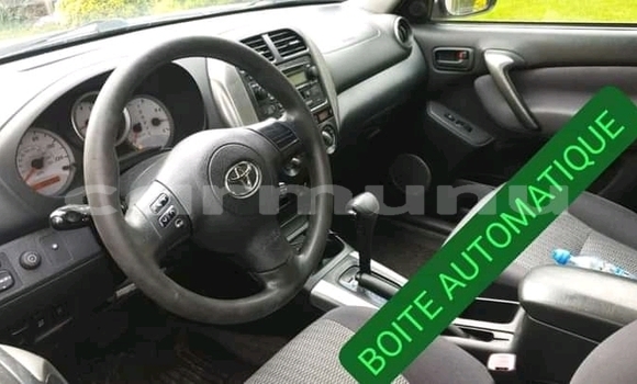 Acheter Occasion Voiture Toyota RAV4 Bleu à Brazzaville, Commune de Brazzaville Acheter Occasion Voiture Toyota RAV4 Bleu à Brazzaville, Commune de Brazzaville