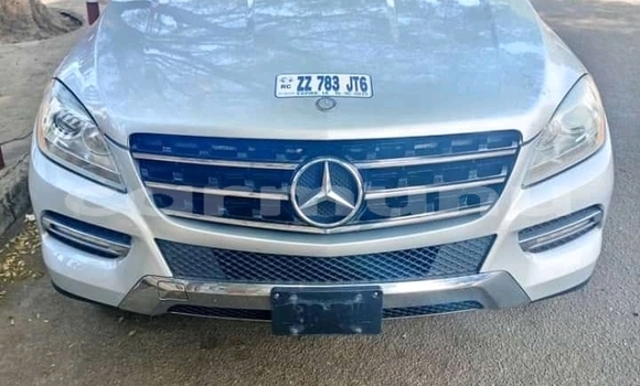 Acheter Occasion Voiture Mercedes-Benz M–Class Autre à Brazzaville, Commune de Brazzaville Acheter Occasion Voiture Mercedes-Benz M–Class Autre à Brazzaville, Commune de Brazzaville