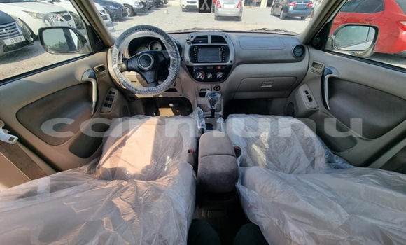 Buy Used Toyota RAV4 White Car in Black Point in Kouilou region Buy Used Toyota RAV4 White Car in Black Point in Kouilou region