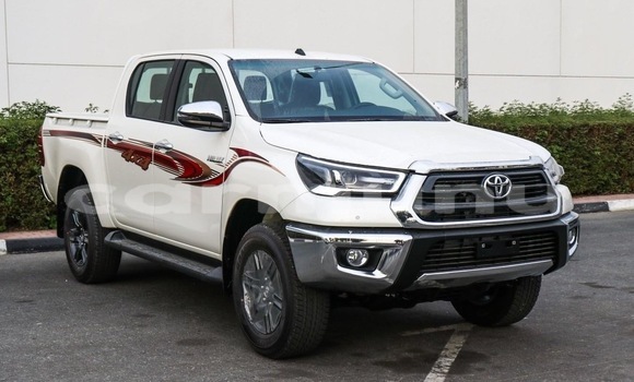 Acheter Neuf Voiture Toyota Hilux Blanc à Owando, Cuvette-Ouest Acheter Neuf Voiture Toyota Hilux Blanc à Owando, Cuvette-Ouest