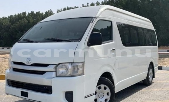 Acheter Occasion Voiture Toyota Hiace Blanc à Owando, Cuvette-Ouest Acheter Occasion Voiture Toyota Hiace Blanc à Owando, Cuvette-Ouest
