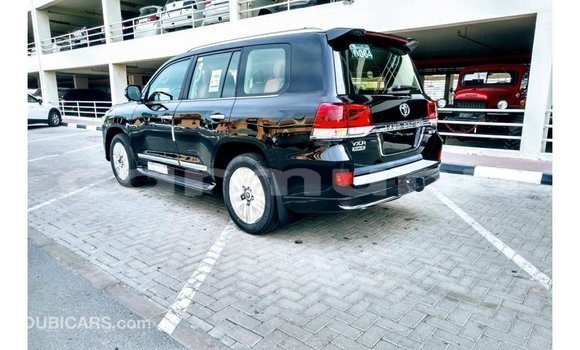 Buy Import Toyota Land Cruiser Black Car in Import - Dubai in Region of Bouenza Buy Import Toyota Land Cruiser Black Car in Import - Dubai in Region of Bouenza