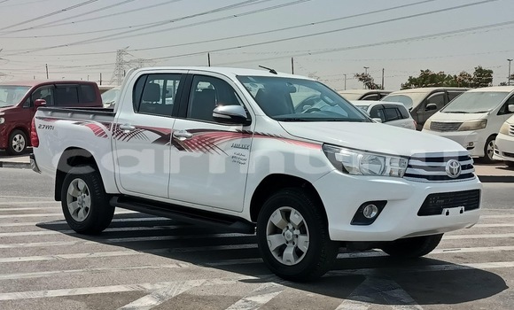 Acheter Occasion Voiture Toyota Hilux Blanc à Pointe–Noire, Région du Kouilou Acheter Occasion Voiture Toyota Hilux Blanc à Pointe–Noire, Région du Kouilou