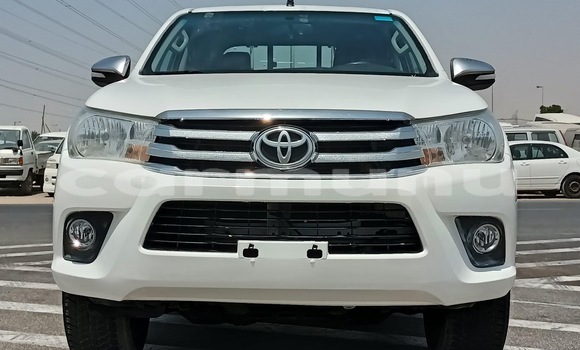 Acheter Occasion Voiture Toyota Hilux Blanc à Pointe–Noire, Région du Kouilou Acheter Occasion Voiture Toyota Hilux Blanc à Pointe–Noire, Région du Kouilou