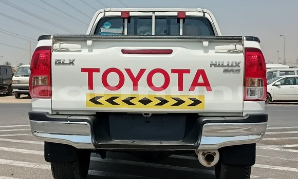 Acheter Occasion Voiture Toyota Hilux Blanc à Pointe–Noire, Région du Kouilou Acheter Occasion Voiture Toyota Hilux Blanc à Pointe–Noire, Région du Kouilou