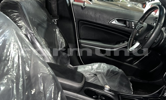 Acheter Occasion Voiture Mercedes-Benz GLA-klasse Blanc à Brazzaville, Commune de Brazzaville Acheter Occasion Voiture Mercedes-Benz GLA-klasse Blanc à Brazzaville, Commune de Brazzaville