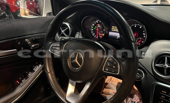 Acheter Occasion Voiture Mercedes-Benz GLA-klasse Blanc à Brazzaville, Commune de Brazzaville Acheter Occasion Voiture Mercedes-Benz GLA-klasse Blanc à Brazzaville, Commune de Brazzaville