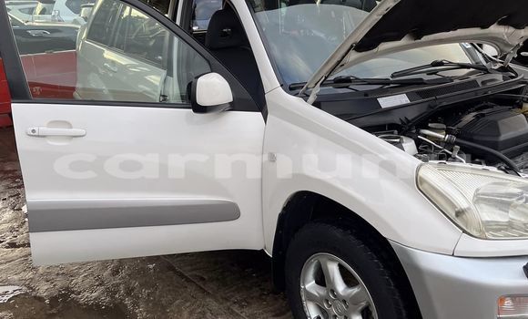 Buy Used Toyota RAV4 White Car in Brazzaville in Municipality of Brazzaville Buy Used Toyota RAV4 White Car in Brazzaville in Municipality of Brazzaville