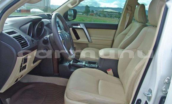 Acheter Occasion Voiture Toyota Land Cruiser Prado Blanc à Brazzaville, Commune de Brazzaville Acheter Occasion Voiture Toyota Land Cruiser Prado Blanc à Brazzaville, Commune de Brazzaville