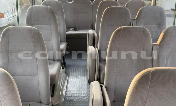 Acheter Occasion Voiture Toyota Coaster Blanc à Brazzaville, Commune de Brazzaville Acheter Occasion Voiture Toyota Coaster Blanc à Brazzaville, Commune de Brazzaville