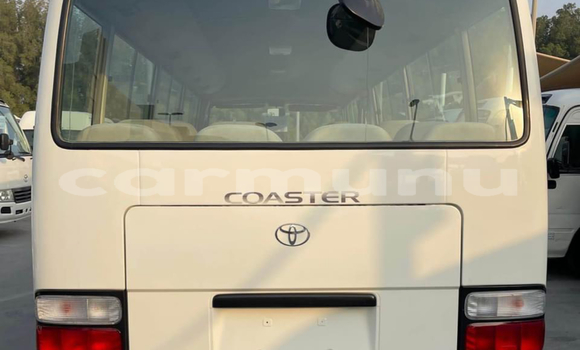 Acheter Occasion Voiture Toyota Coaster Blanc à Brazzaville, Commune de Brazzaville Acheter Occasion Voiture Toyota Coaster Blanc à Brazzaville, Commune de Brazzaville