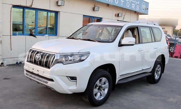 Buy Used Toyota Prado White Car in Brazzaville in Municipality of Brazzaville Buy Used Toyota Prado White Car in Brazzaville in Municipality of Brazzaville