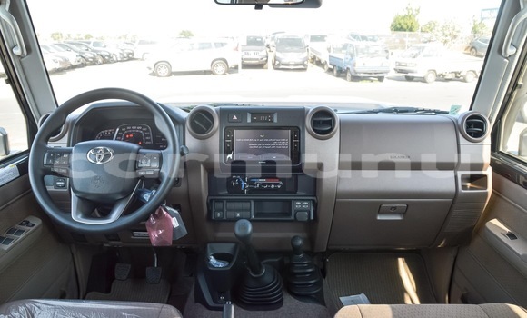 Acheter Neuf Voiture Toyota Land Cruiser Gris à Brazzaville, Commune de Brazzaville Acheter Neuf Voiture Toyota Land Cruiser Gris à Brazzaville, Commune de Brazzaville