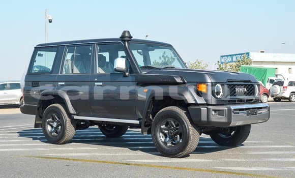 Acheter Neuf Voiture Toyota Land Cruiser Gris à Brazzaville, Commune de Brazzaville Acheter Neuf Voiture Toyota Land Cruiser Gris à Brazzaville, Commune de Brazzaville