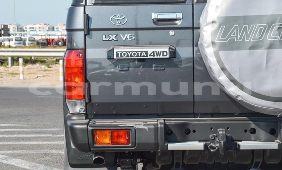 Acheter Neuf Voiture Toyota Land Cruiser Gris à Brazzaville, Commune de Brazzaville Acheter Neuf Voiture Toyota Land Cruiser Gris à Brazzaville, Commune de Brazzaville