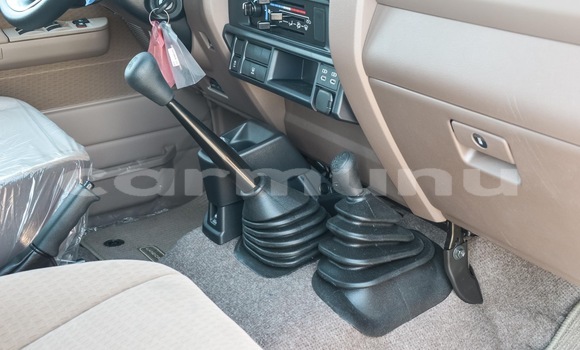 Acheter Neuf Voiture Toyota Land Cruiser Gris à Brazzaville, Commune de Brazzaville Acheter Neuf Voiture Toyota Land Cruiser Gris à Brazzaville, Commune de Brazzaville