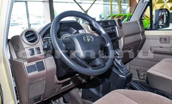 Acheter Neuf Voiture Toyota Land Cruiser Marron à Brazzaville, Commune de Brazzaville Acheter Neuf Voiture Toyota Land Cruiser Marron à Brazzaville, Commune de Brazzaville
