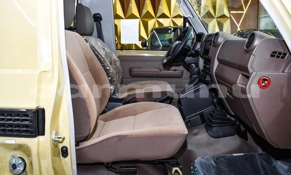 Acheter Neuf Voiture Toyota Land Cruiser Marron à Brazzaville, Commune de Brazzaville Acheter Neuf Voiture Toyota Land Cruiser Marron à Brazzaville, Commune de Brazzaville