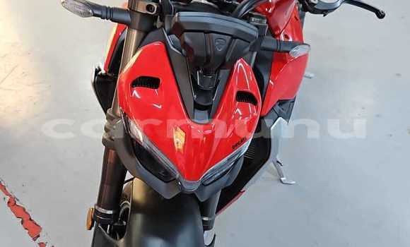 Buy Used Ducati Streetfighter Red Bike in Brazzaville in Municipality of Brazzaville Buy Used Ducati Streetfighter Red Bike in Brazzaville in Municipality of Brazzaville