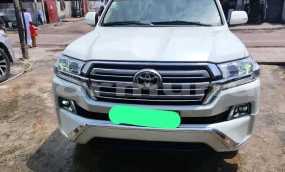 Buy New Toyota Land Cruiser White Car in Brazzaville in Municipality of Brazzaville Buy New Toyota Land Cruiser White Car in Brazzaville in Municipality of Brazzaville