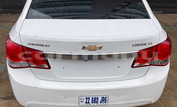 Buy Used Chevrolet Cruze White Car in Black Point in Kouilou region Buy Used Chevrolet Cruze White Car in Black Point in Kouilou region